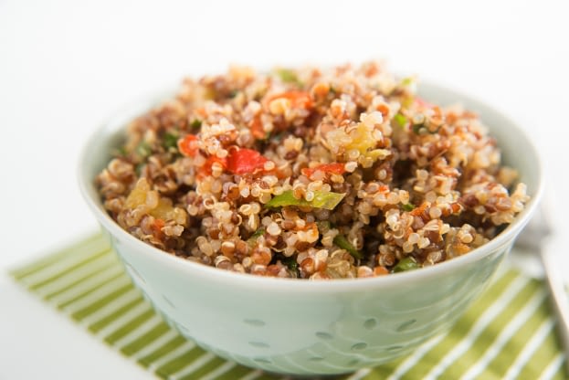 Quinoa à la menthe, à la coriandre et à l’oignon rouge